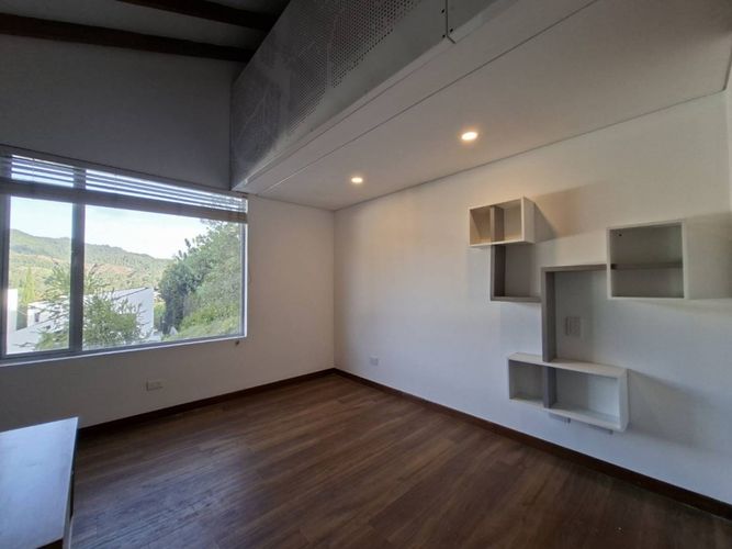 Casa de 4 alcobas en venta en Santa Elena, El Retiro, 248 m² · foto 21 de 24