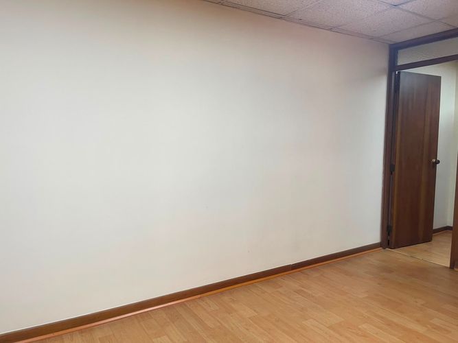 Oficina en arriendo en El Poblado, Medellín, 60 m² · foto 2 de 19