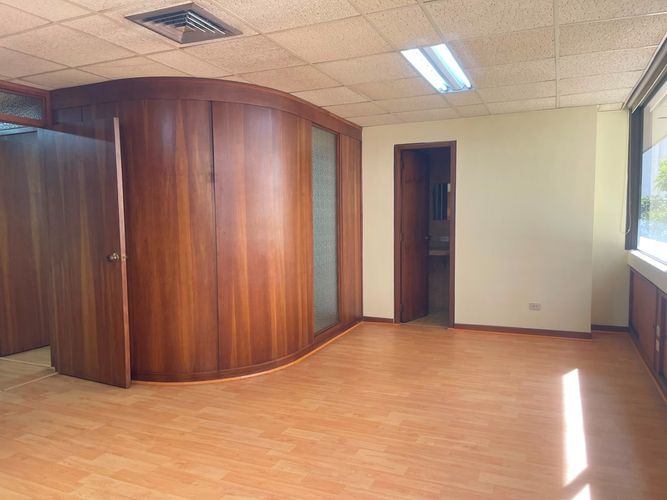 Oficina en arriendo en El Poblado, Medellín, 60 m² · foto 4 de 19