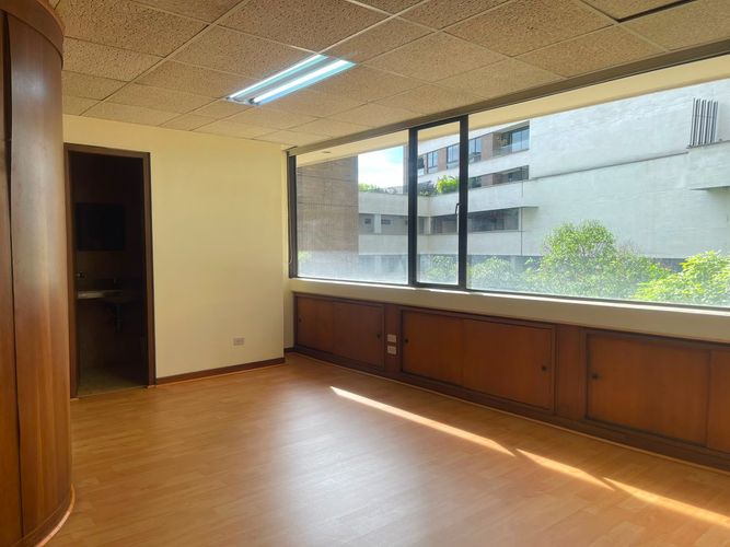 Oficina en arriendo en El Poblado, Medellín, 60 m² · foto 7 de 19
