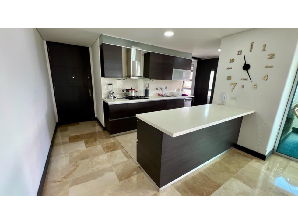 Apartamento en venta en Castropol, Medellín 4