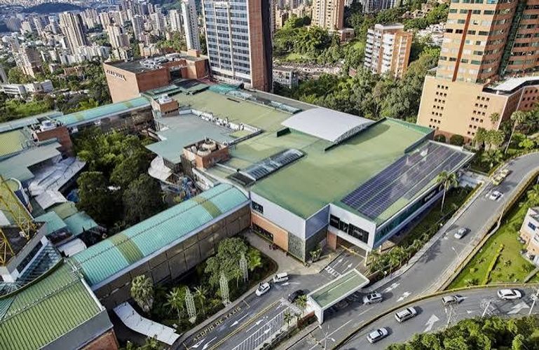 Local en venta en Los Naranjos, Medellín, 94 m² · foto 3 de 3