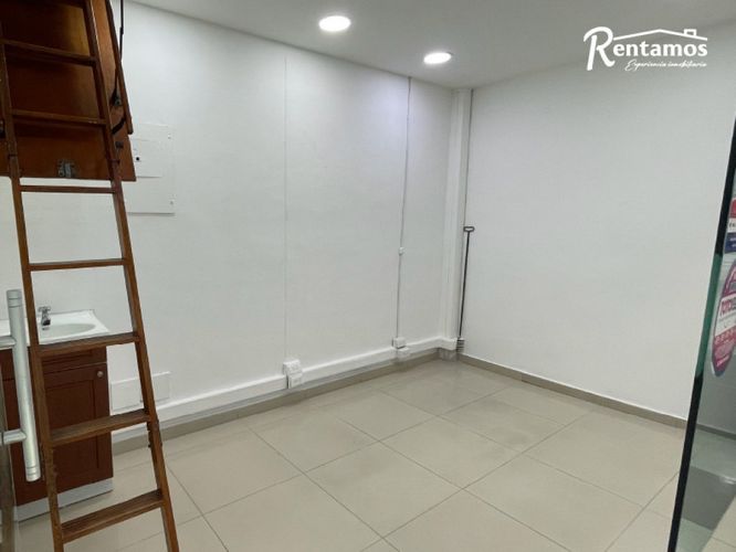 Local en venta en La Candelaria, Medellín, 17 m² · foto 14 de 19