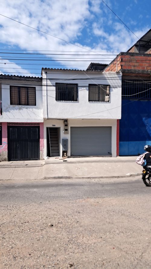 Casa de 1 alcoba en venta en El Poblado I, Cali, 93 m² · foto 2 de 21
