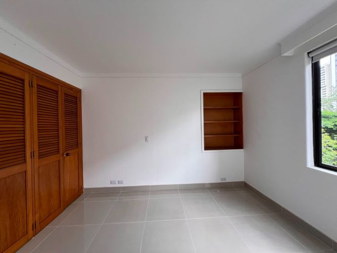 Apartamento de 4 alcobas en arriendo en El Poblado, Medellín, 223 m² · foto 7 de 19
