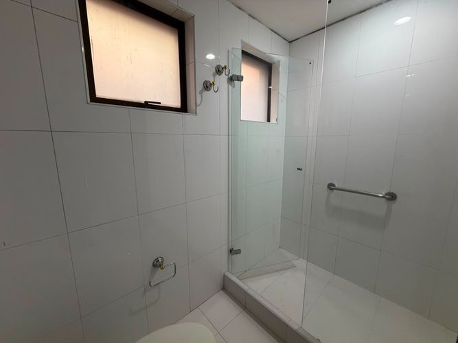 Apartamento de 3 alcobas en venta en Los Rosales, Bogotá, 203 m² · foto 14 de 20