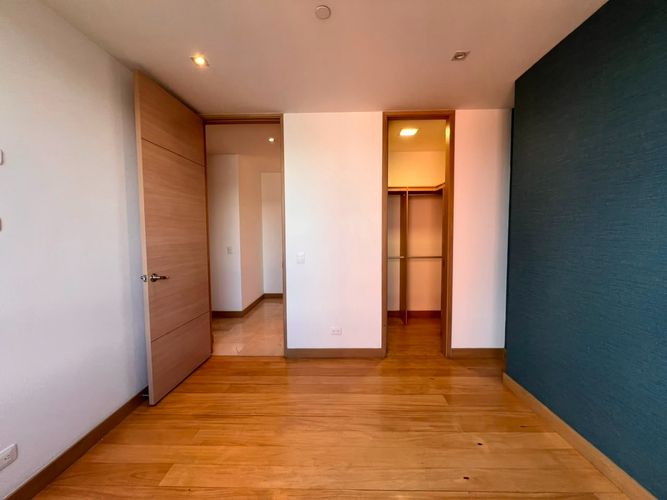 Apartamento de 3 alcobas en arriendo en El Poblado, Medellín, 170 m² · foto 9 de 14