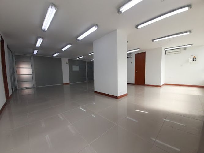 Oficina en arriendo en Santa Maria De Los Angeles, Medellín, 70 m² · foto 6 de 10