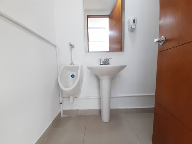 Oficina en arriendo en Santa Maria De Los Angeles, Medellín, 70 m² · foto 8 de 10