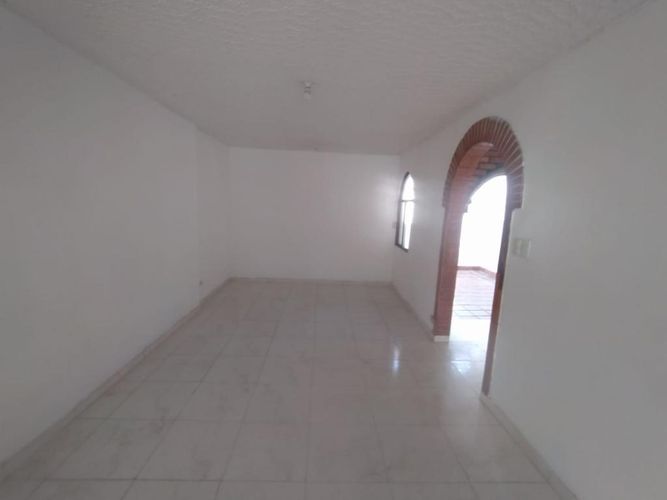 Casa de 4 alcobas en venta en Tasajero, Cúcuta, 110 m² · foto 2 de 24