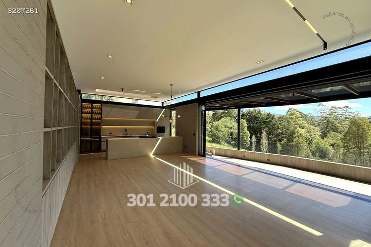 Casa de 3 alcobas en venta en Las Palmas, Envigado, 330 m² · foto 3 de 24