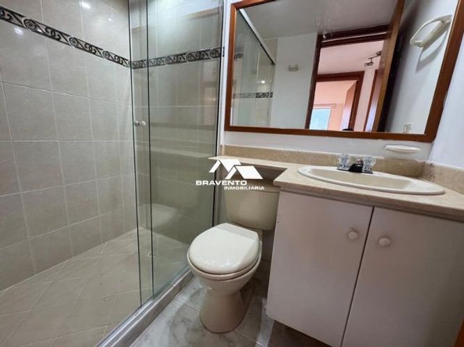 Apartamento de 3 alcobas en arriendo en Altos Del Poblado, Medellín, 100 m² · foto 11 de 23