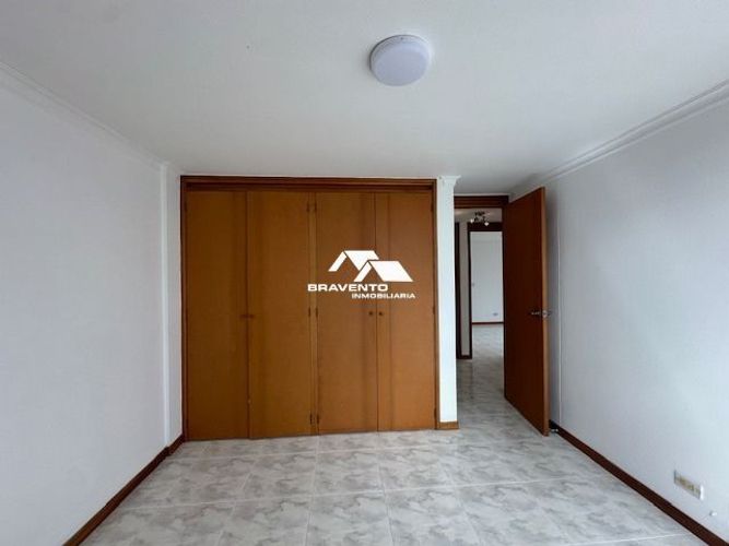 Apartamento de 3 alcobas en arriendo en Altos Del Poblado, Medellín, 100 m² · foto 17 de 23