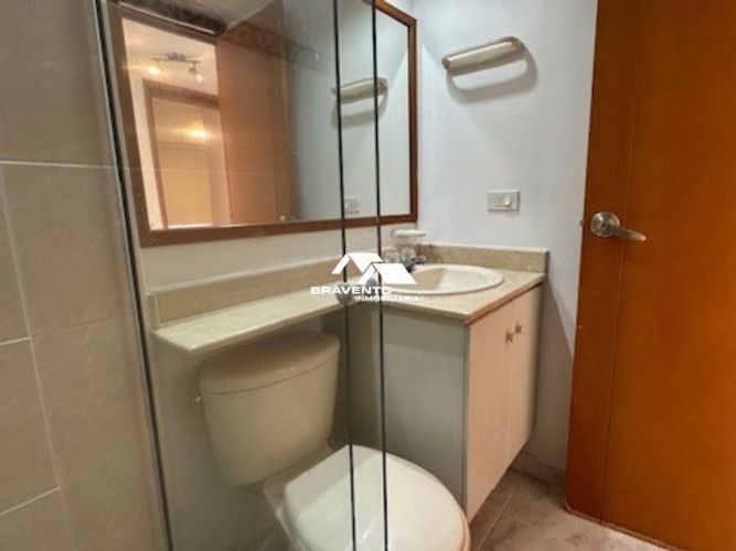 Apartamento de 3 alcobas en arriendo en Altos Del Poblado, Medellín, 100 m² · foto 19 de 23