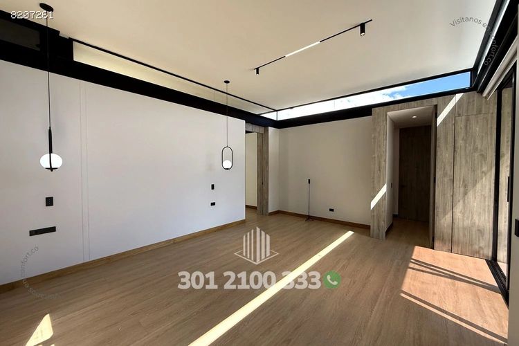 Casa de 3 alcobas en venta en Las Palmas, Envigado, 330 m² · foto 13 de 24