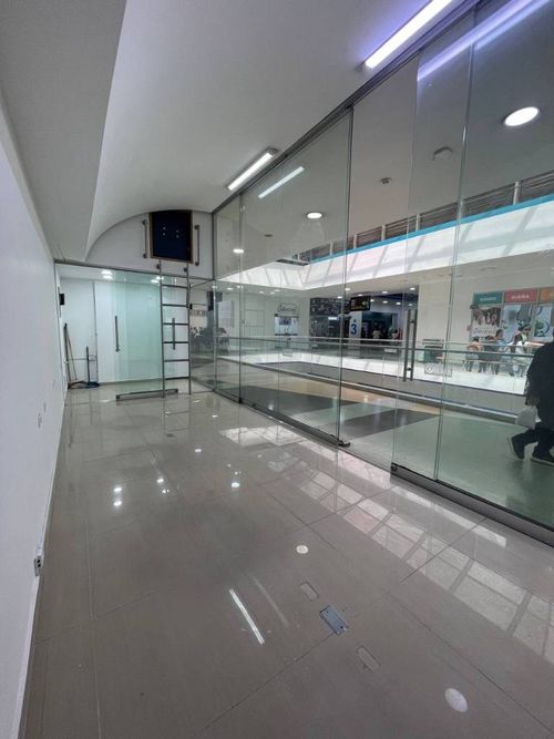 Local en arriendo en La Candelaria, Medellín, 21 m² · foto 4 de 24