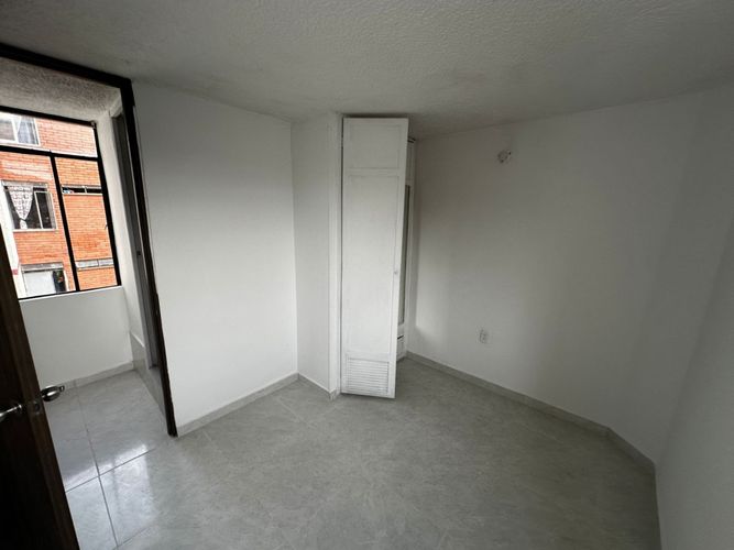 Apartamento de 3 alcobas en venta en Rincon De Giron, Girón, 54 m² · foto 7 de 9