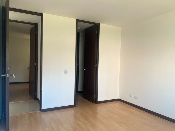 Apartamento de 2 alcobas en arriendo en El Poblado, Medellín, 76 m² · foto 11 de 16