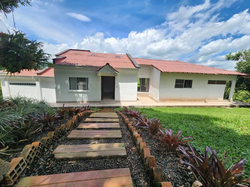 Casa en venta en Condina, Pereira · foto 2 de 12