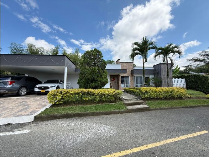 Casa de 3 alcobas en venta en Cerritos, Pereira, 562 m² · foto 2 de 24
