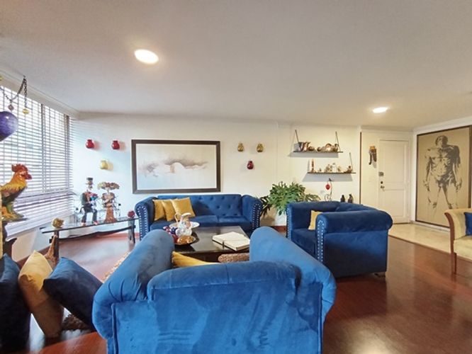Apartamento de 3 alcobas en venta en Chico Norte, Bogotá, 155 m² · foto 5 de 24