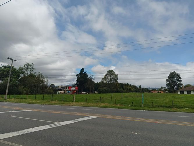 Lote en venta en Siberia, Cota, 23000 m² · foto 2 de 7