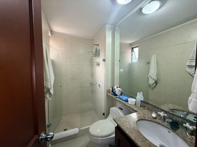 Apartamento de 4 alcobas en venta en Bellavista, Cali, 179 m² · foto 11 de 24