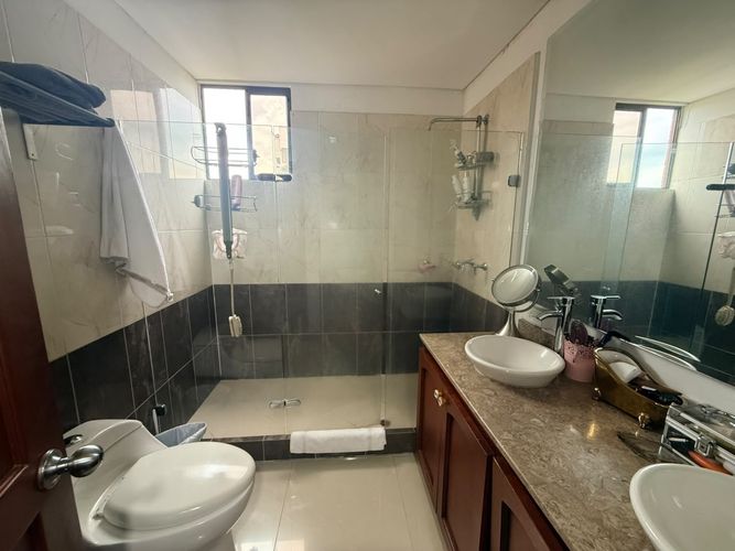 Apartamento de 4 alcobas en venta en Bellavista, Cali, 179 m² · foto 19 de 24