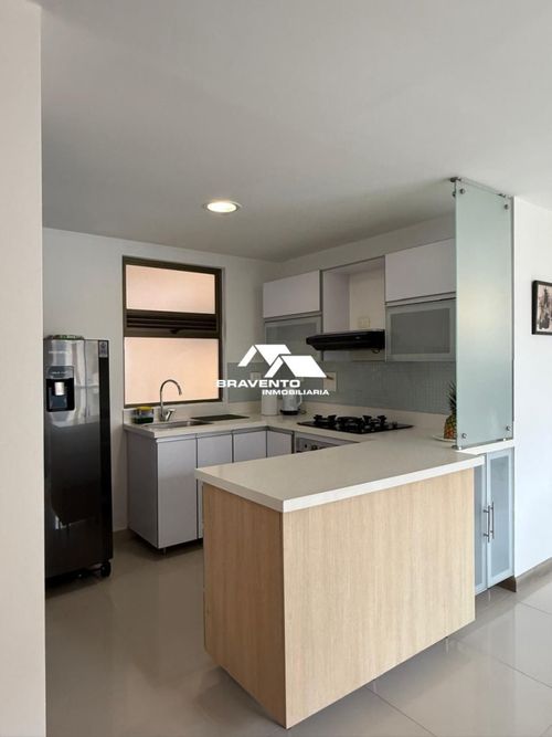 Apartamento de 2 alcobas en arriendo en Altos Del Poblado, Medellín, 72 m² · foto 2 de 15
