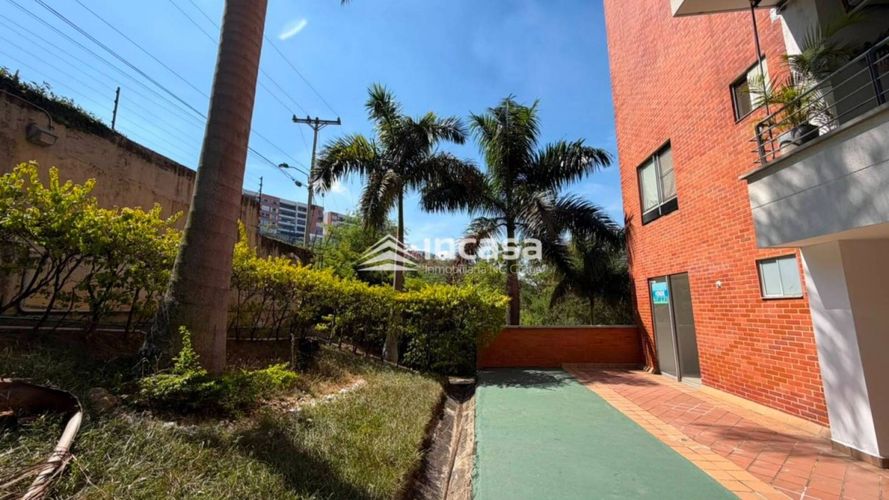 Apartamento de 3 alcobas en venta en Conjunto Residencial Cerro Cristales, Cali, 127 m² · foto 10 de 17