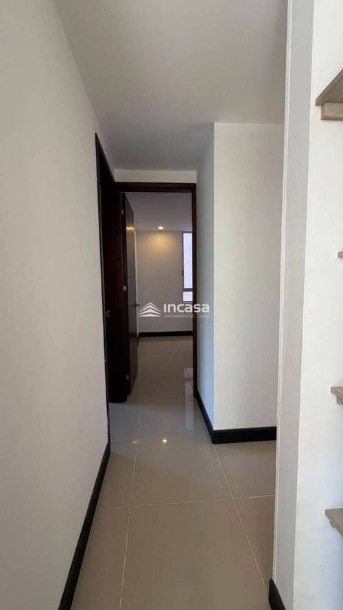 Apartamento de 3 alcobas en venta en Conjunto Residencial Cerro Cristales, Cali, 127 m² · foto 9 de 17