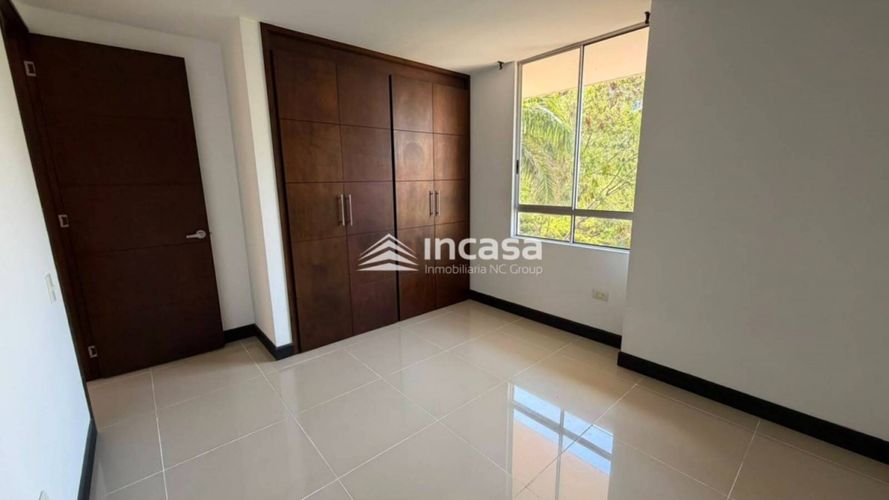 Apartamento de 3 alcobas en venta en Conjunto Residencial Cerro Cristales, Cali, 127 m² · foto 13 de 17