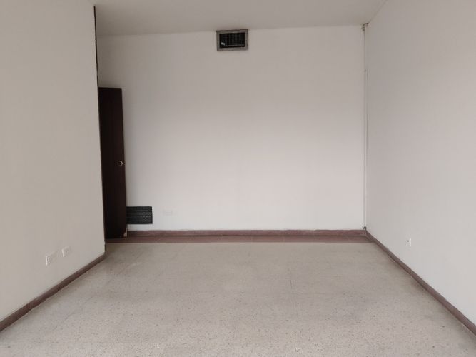 Oficina en arriendo en San Pedro, Cali, 36 m² · foto 18 de 24