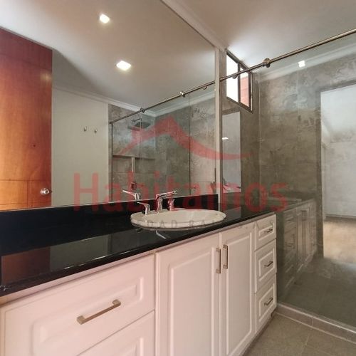 Apartamento de 4 alcobas en arriendo en La Florida, Medellín, 200 m² · foto 21 de 24