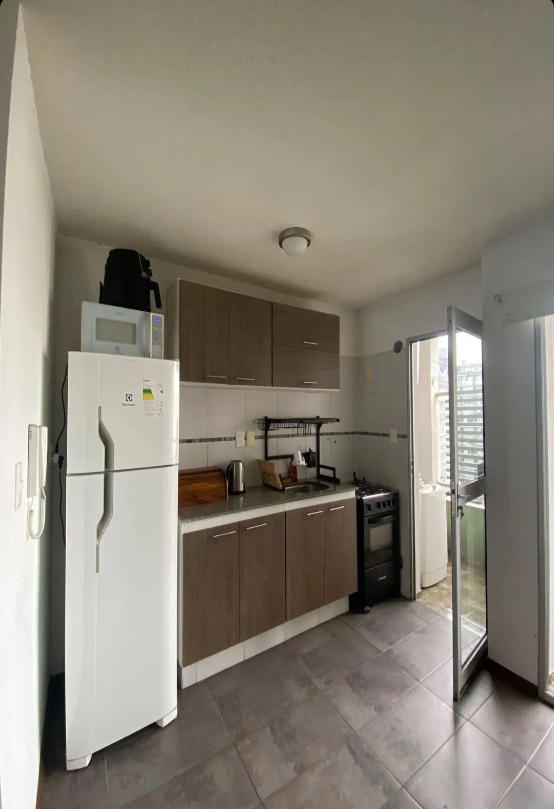 Exquisito apartamento de 1 dormitorio, impecable y listo para habitar, estratégicamente ubicado en la codiciada intersección de Charrúa y Jackson. · Foto 5
