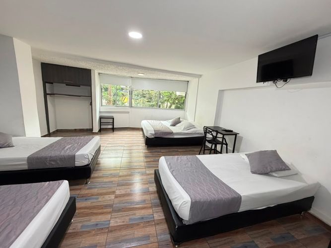 Edificio en venta en Laureles, Medellín, 613 m² · foto 6 de 23