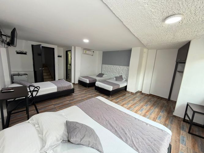 Edificio en venta en Laureles, Medellín, 613 m² · foto 9 de 23