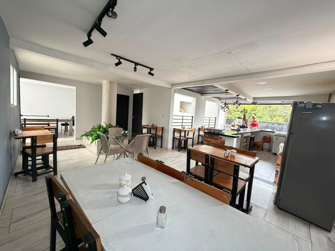Edificio en venta en Laureles, Medellín, 613 m² · foto 14 de 23