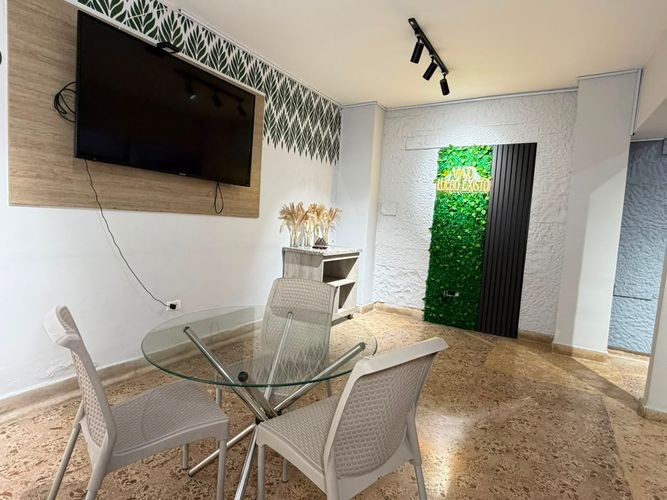 Edificio en venta en Laureles, Medellín, 613 m² · foto 16 de 23