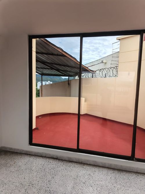 Apartamento de 4 alcobas en venta en Br. La Magdalena, Girardot, 131 m² · foto 11 de 16