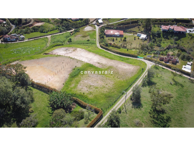 Lote en venta en Quirama, El Carmen de Viboral, 1800 m² · foto 2 de 6