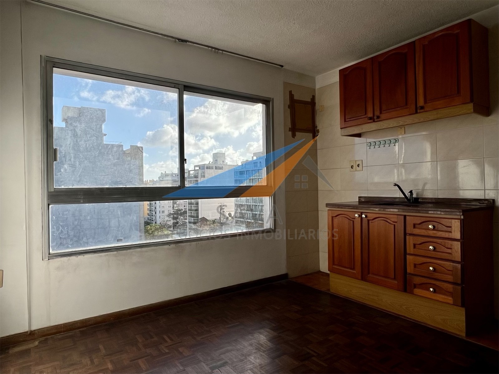 Alquiler Apartamento 1 Dormitorio en Pocitos Nuevo. Piso Alto! Excelente Ubicación! Garage Opcional! · Foto 4