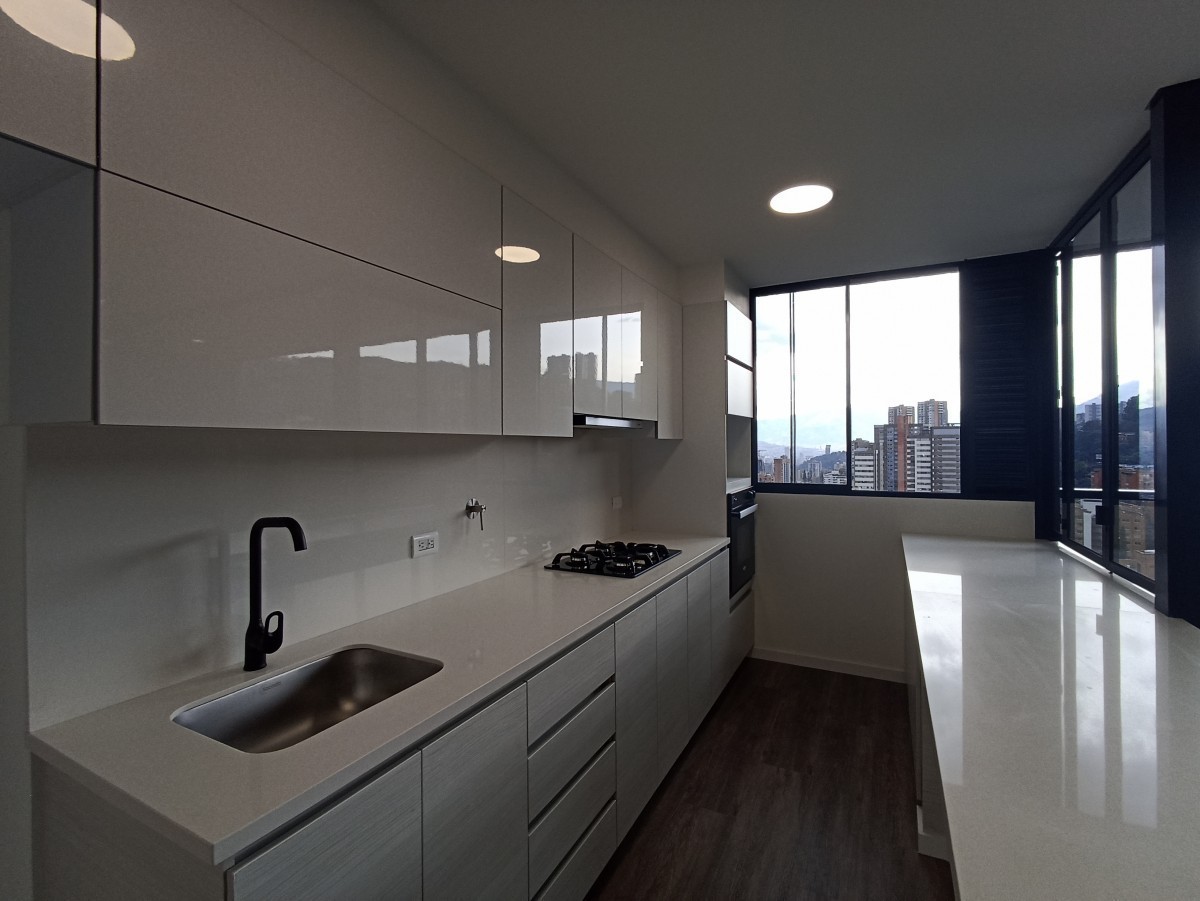 Apartamento en venta en Lalinde, Medellín · foto 18 de 24