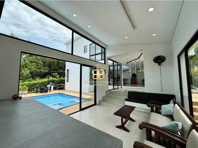 Casa de 3 alcobas en venta en Las Varas, Ricaurte, 350 m² · foto 13 de 24