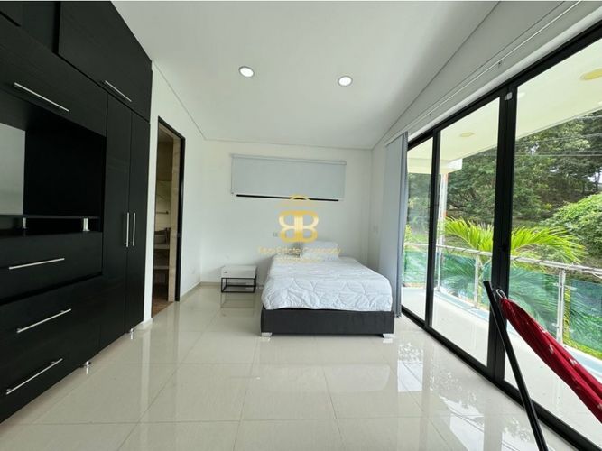 Casa de 3 alcobas en venta en Las Varas, Ricaurte, 350 m² · foto 19 de 24