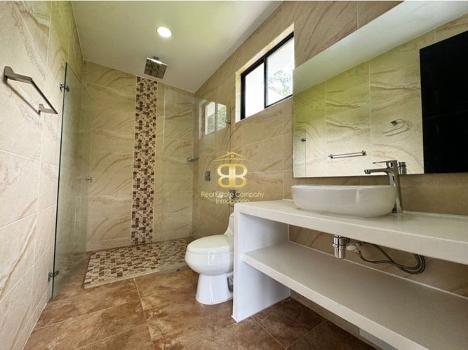 Casa de 3 alcobas en venta en Las Varas, Ricaurte, 350 m² · foto 21 de 24
