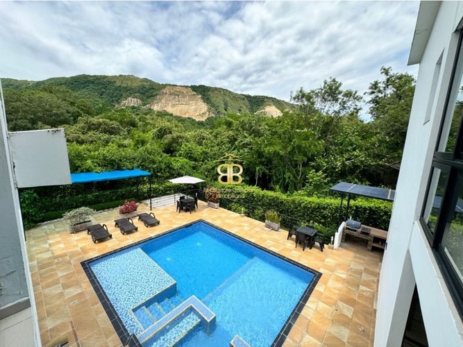 Casa de 3 alcobas en venta en Las Varas, Ricaurte, 350 m² · foto 23 de 24
