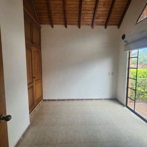 Casa de 4 alcobas en venta en Lagos Del Cacique, Bucaramanga, 340 m² · foto 11 de 13