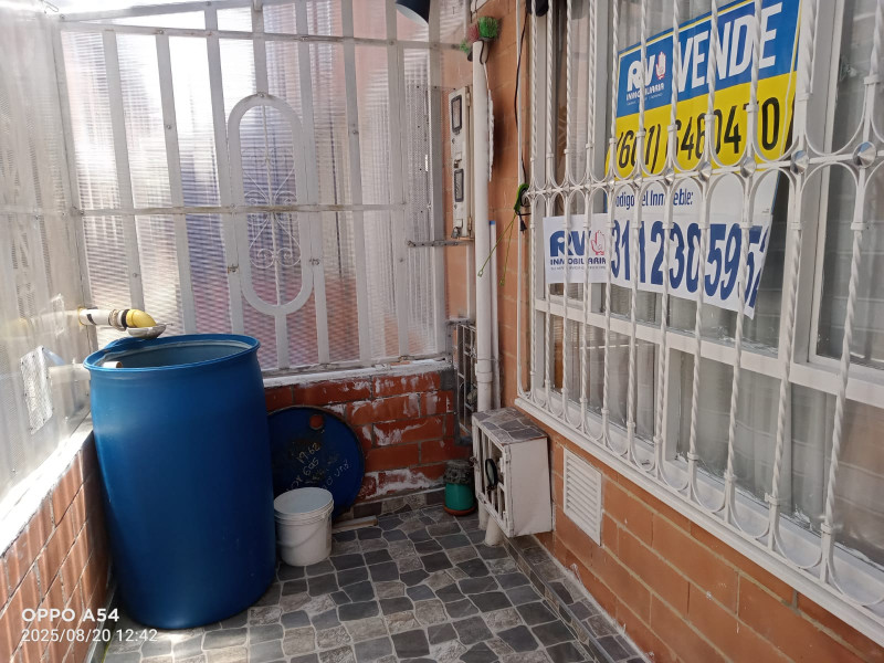 Casa en venta en Centro Usme, Bogotá · foto 3 de 17