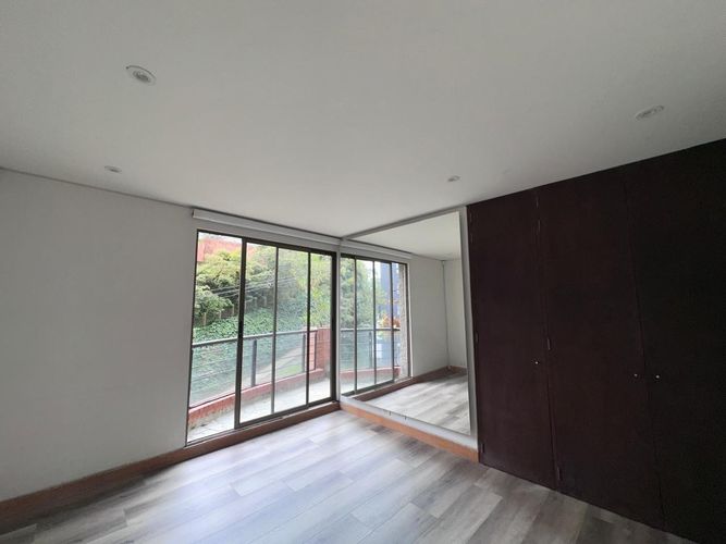 Apartamento en arriendo en Los Balsos, Medellín · foto 2 de 16